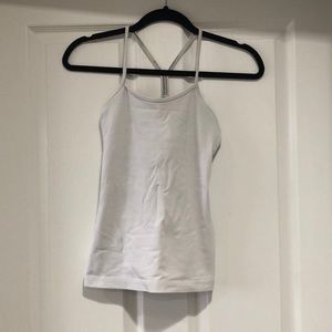 Lulu lemon power Y size 4 top